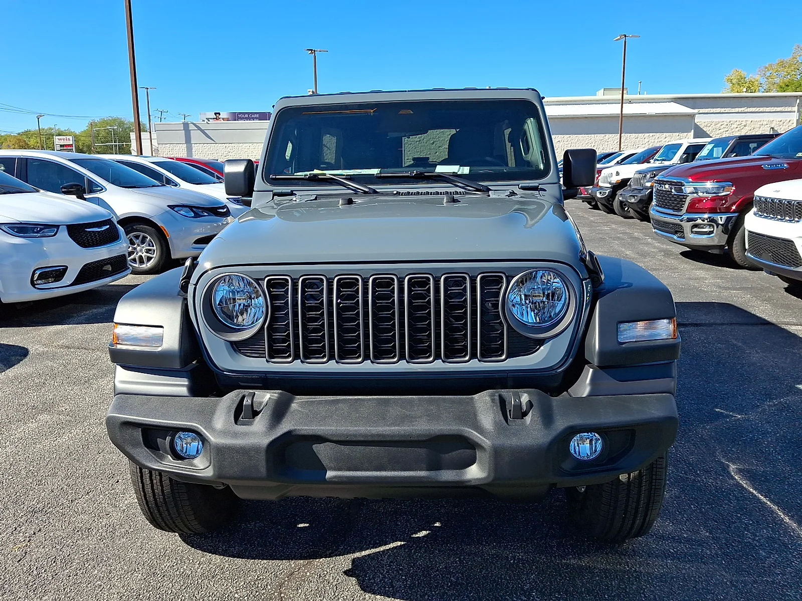 New 2026 Anvil Clear-Coat Exterior Paint Jeep Sport S image 3