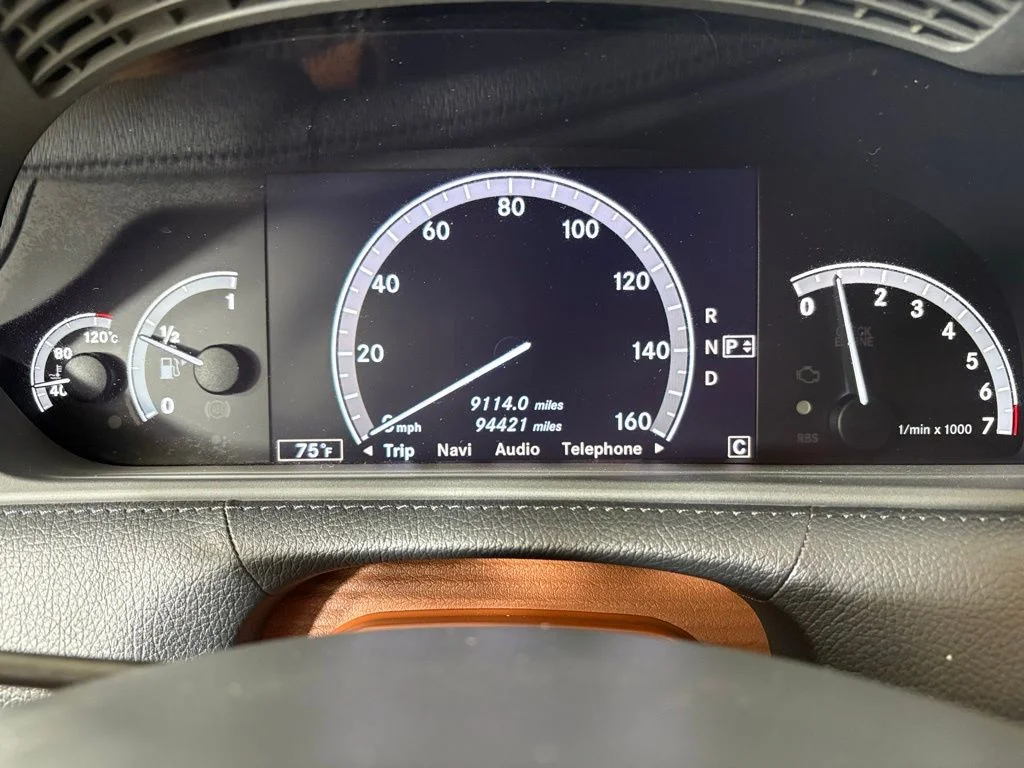 Used 2009 White Mercedes-Benz CL 550 image 22