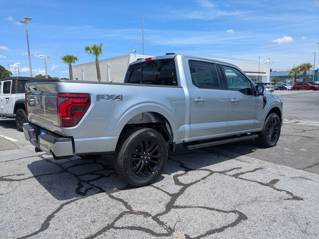 New 2026 Iconic Silver Metallic Ford Lariat image 4