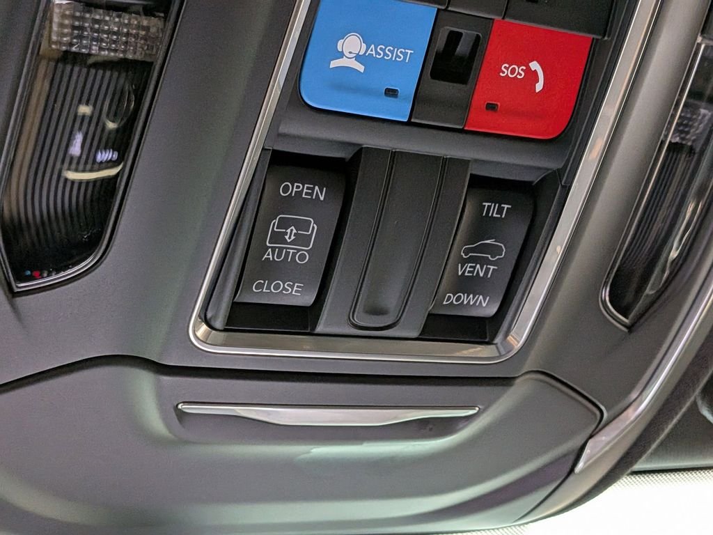 New 2026 Baltic Gray Metallic Clear-Coat Exterior Paint Jeep Altitude image 18