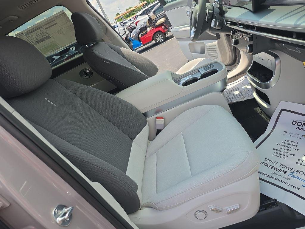 2026 Hyundai IONIQ 9 SE - Photo 23