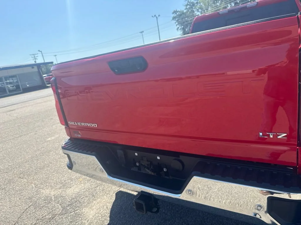 Used 2022 RED HOT Chevrolet LTZ image 35