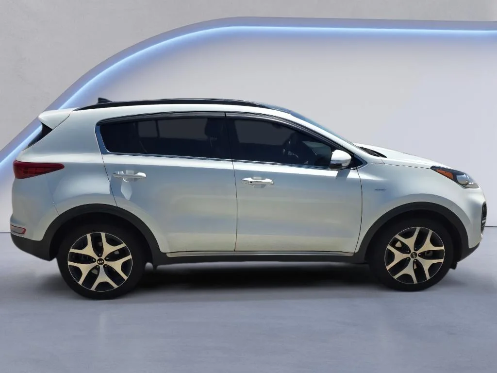 Used 2018 Snow White Pearl Kia SX Turbo image 6