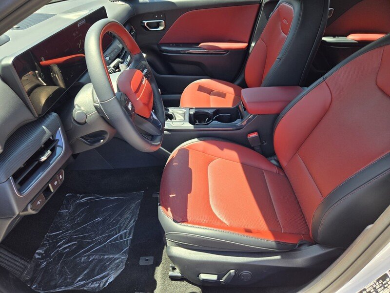 New 2026 Snow White Pearl Kia GT-Line image 6