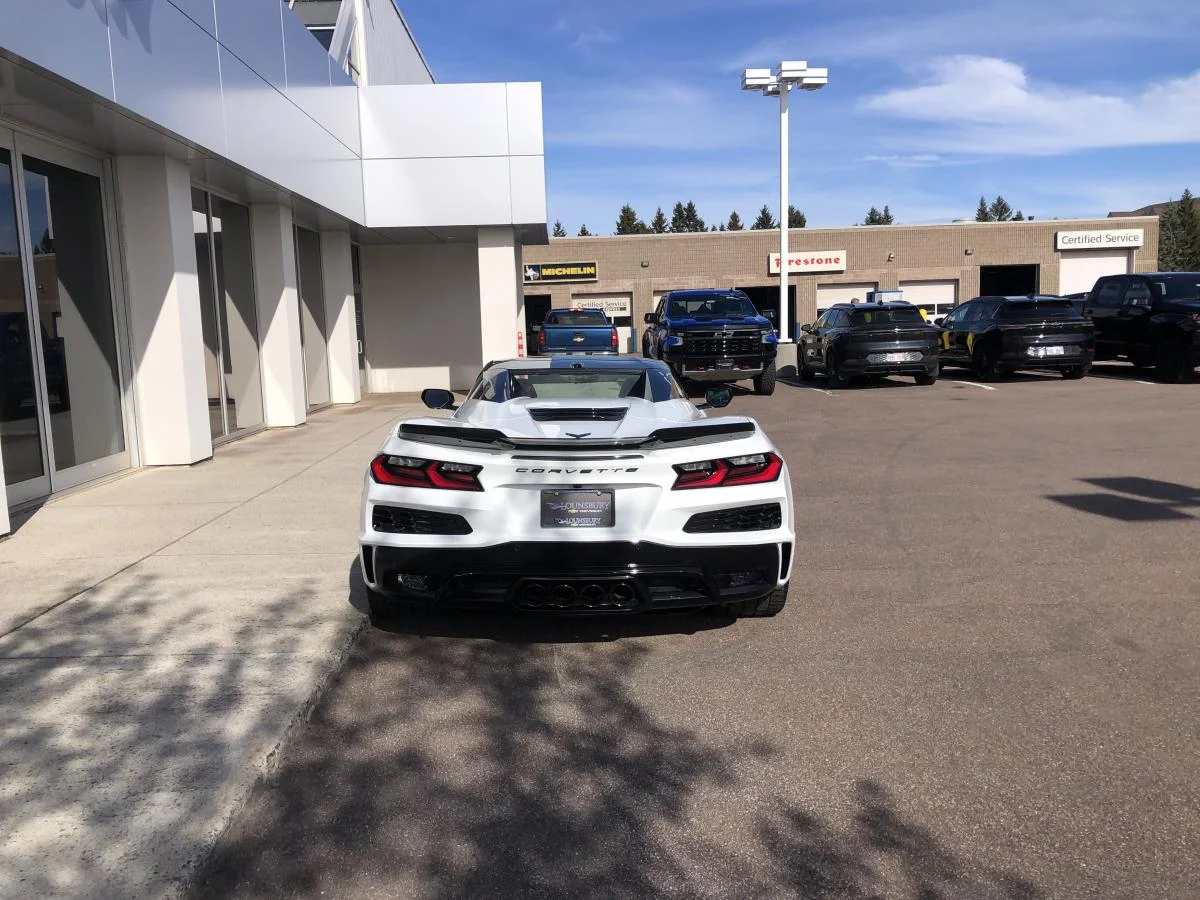 New 2026 White Chevrolet 2dr Z06 Conv w/2LZ image 6