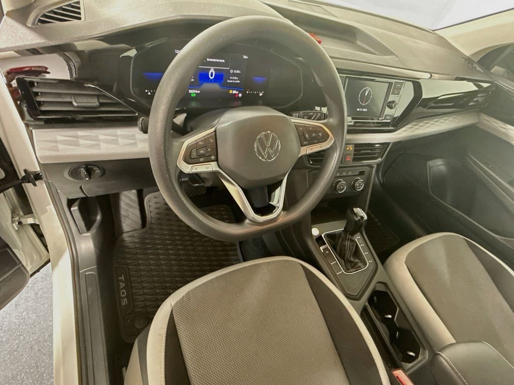 Used 2022 Pure White Volkswagen S image 10
