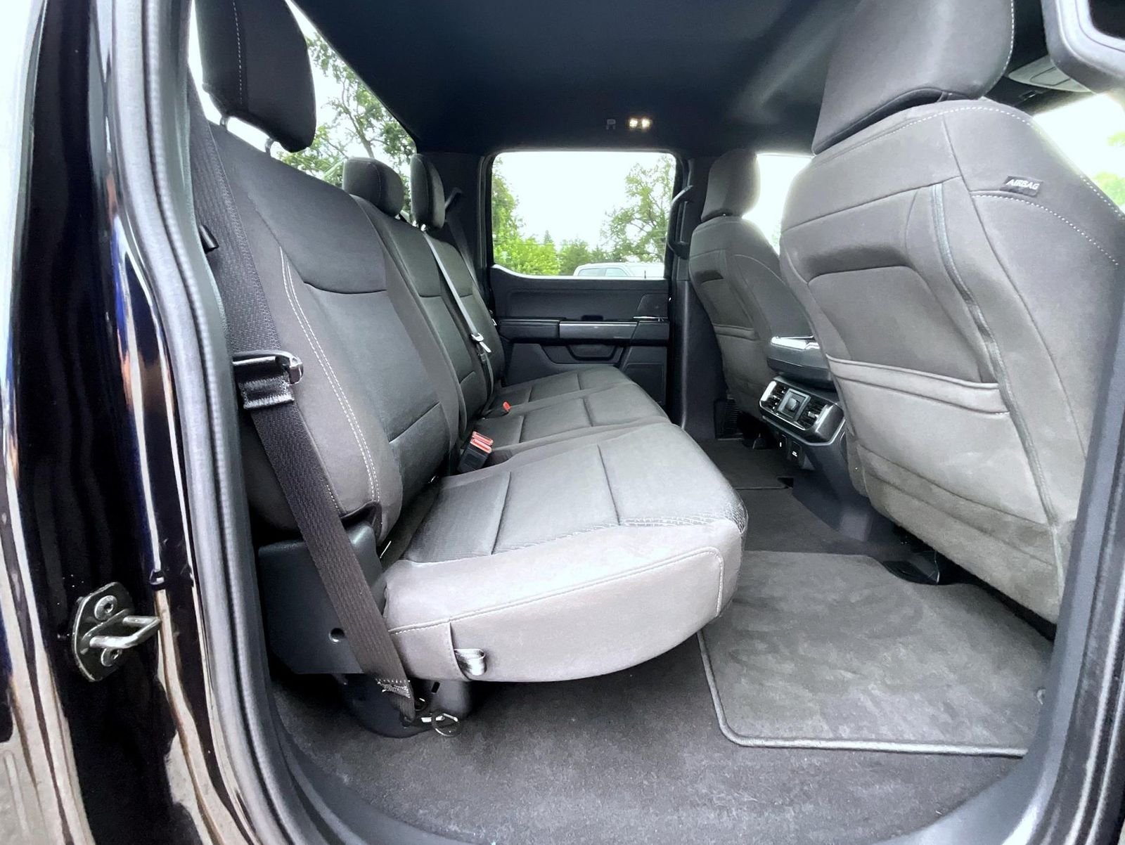 Used 2023 Black Ford XLT image 21