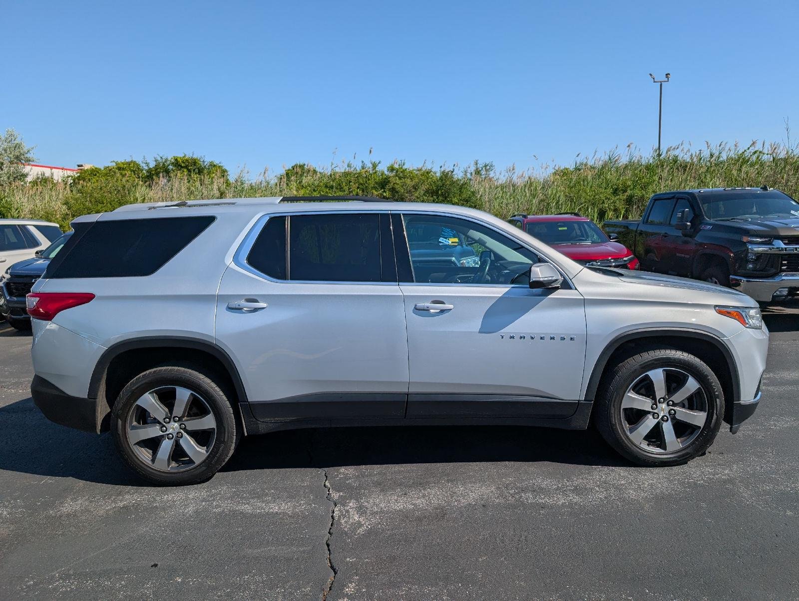 Used 2018 Silver Ice Metallic Chevrolet LT Leather image 8