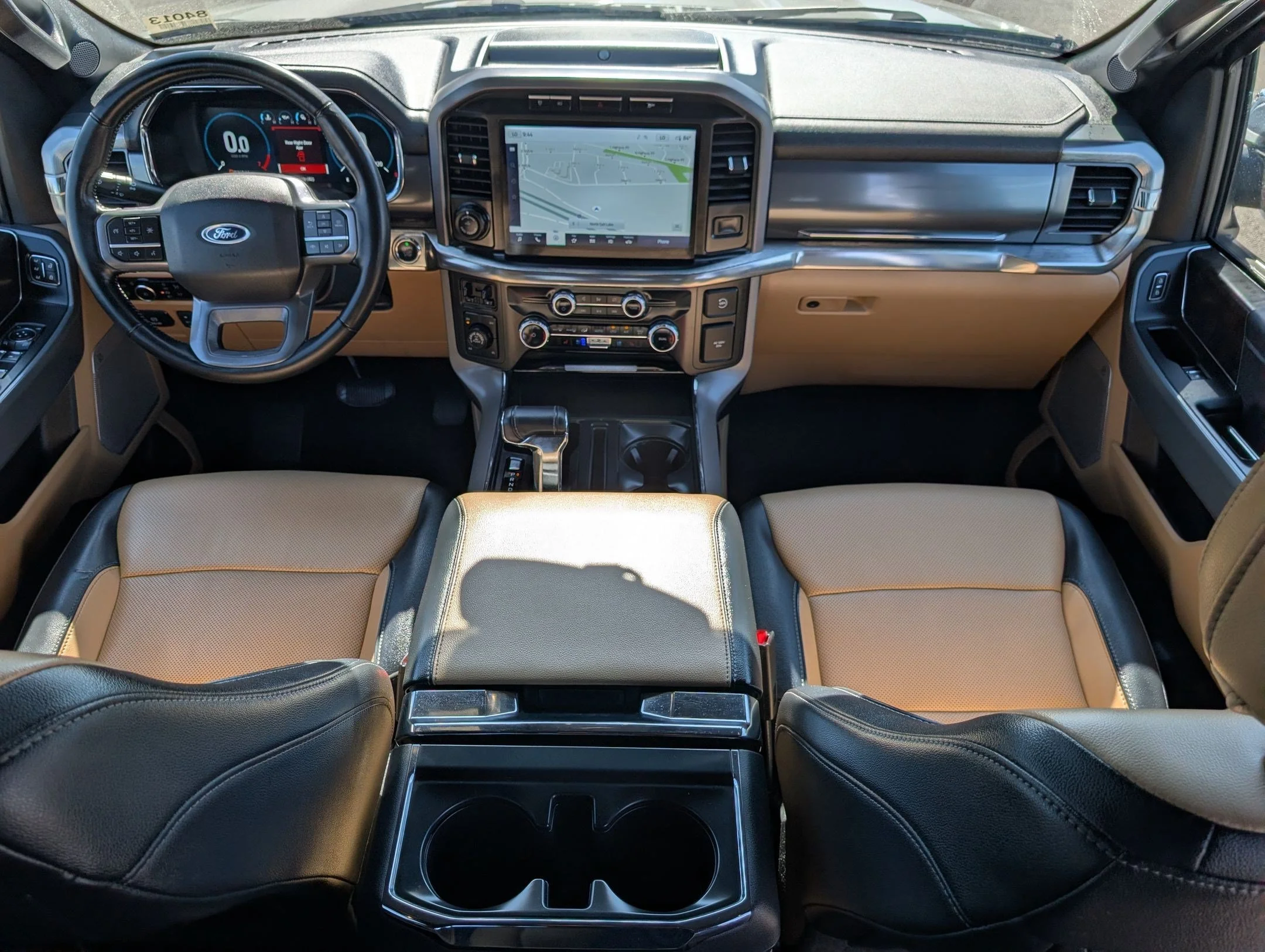 Used 2023 Gray Metallic Ford LARIAT image 26