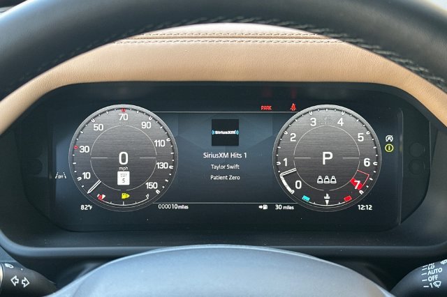 New 2026 Woolstone Green Land Rover X-Dynamic SE image 23