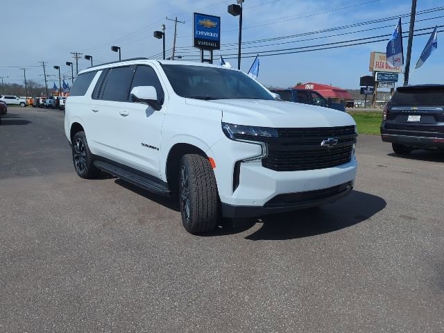 Used 2023 Summit White Chevrolet RST image 4