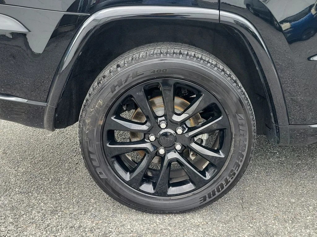 Used 2020 Black Jeep Altitude image 6