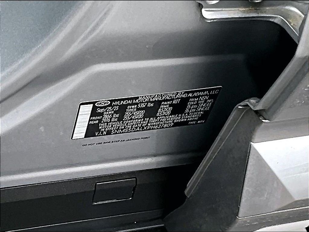Used 2023 Silver Hyundai Calligraphy image 32
