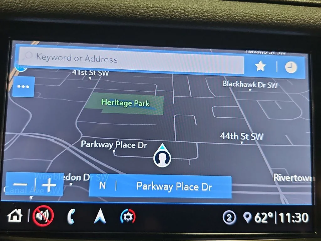 Used 2020 White Cadillac Sport image 23
