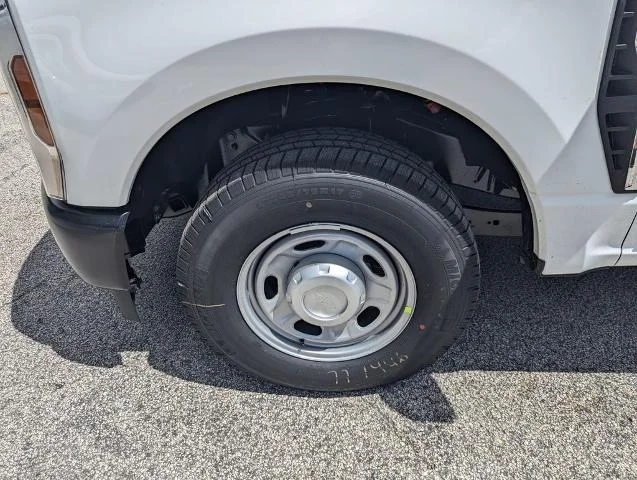 New 2026 Oxford White Ford F-250® XL image 29