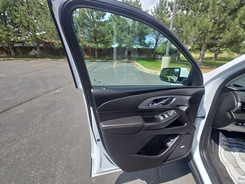 Used 2019 White Chevrolet RS image 29