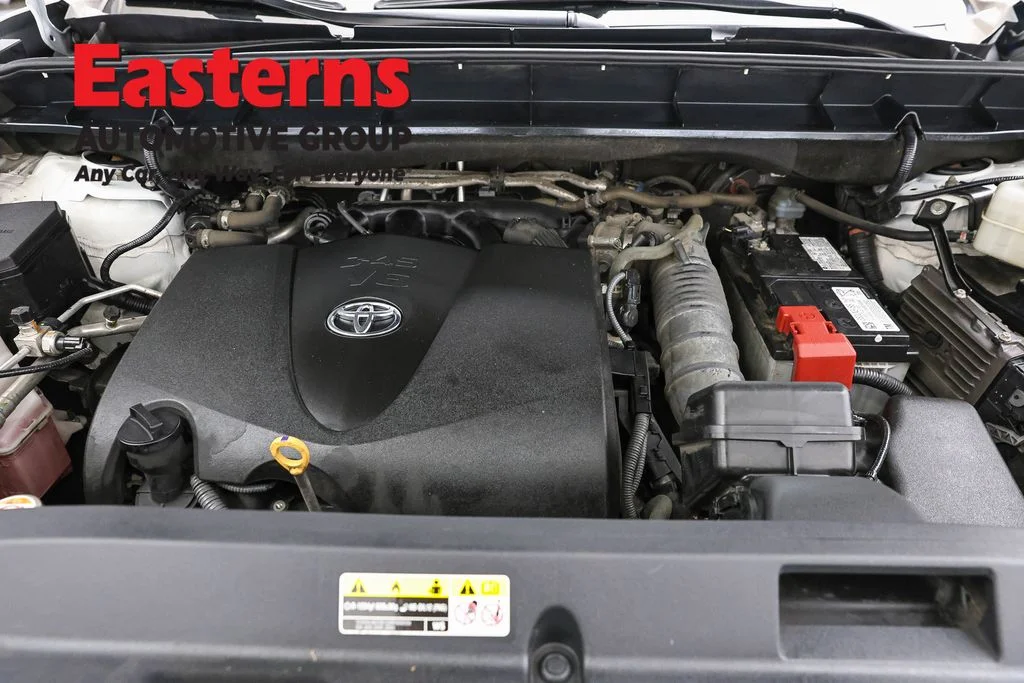 Used 2021 White Toyota XLE image 7