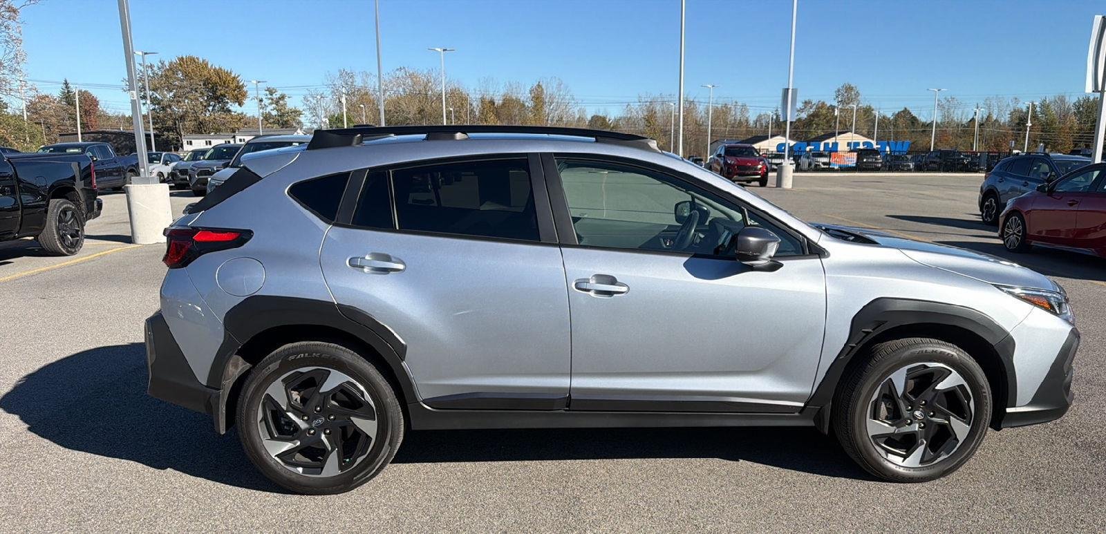 Used 2024 Ice Silver Metallic Subaru Limited image 2