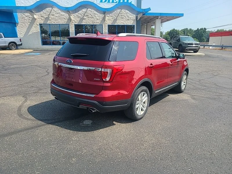 Used 2018 Red Ford XLT image 5