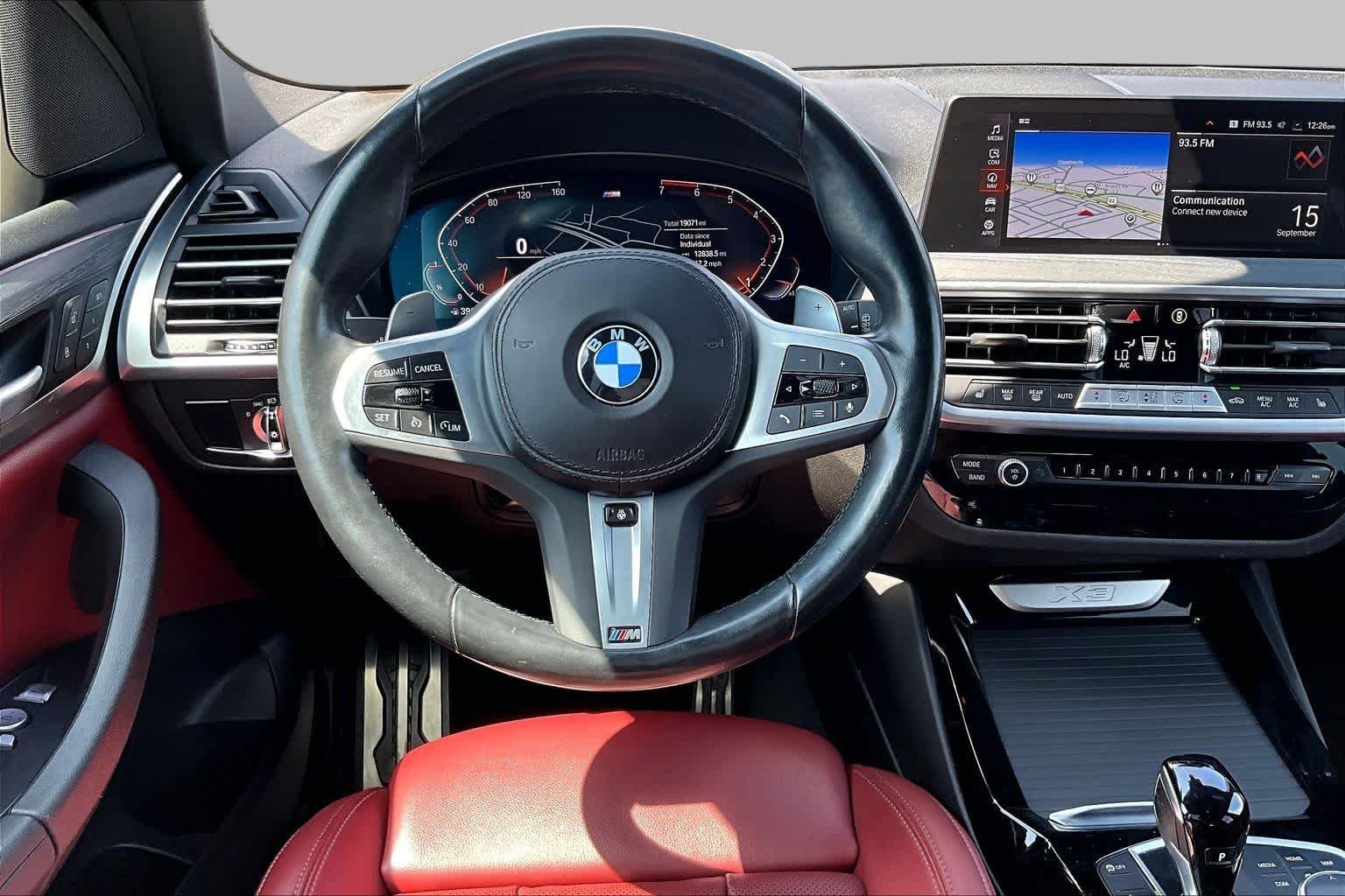 Used 2023 Brooklyn Grey Metallic BMW sDrive30i image 5