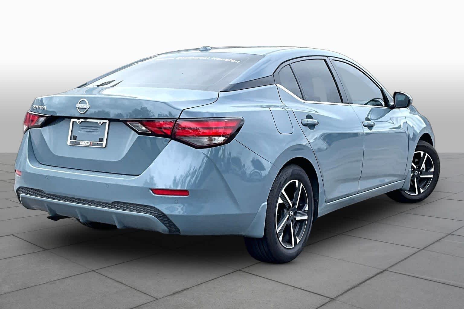 Used 2025 Atlantic Gray Metallic Nissan SV image 12