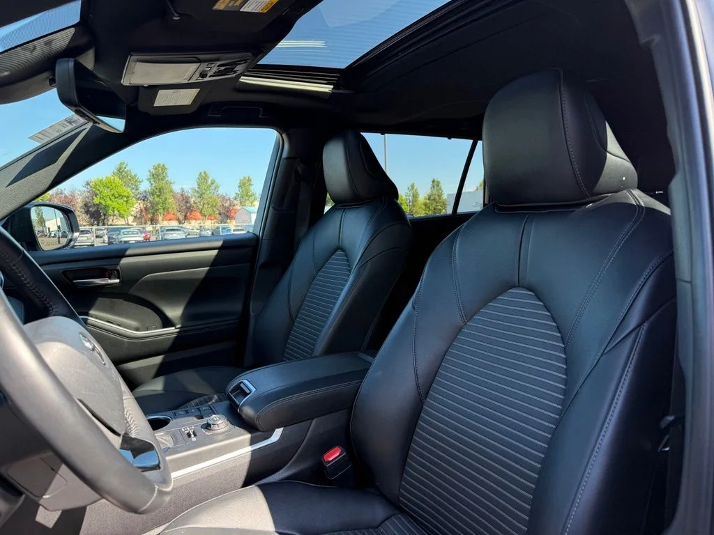 Used 2025 Celestial Silver Metallic Toyota XSE image 9