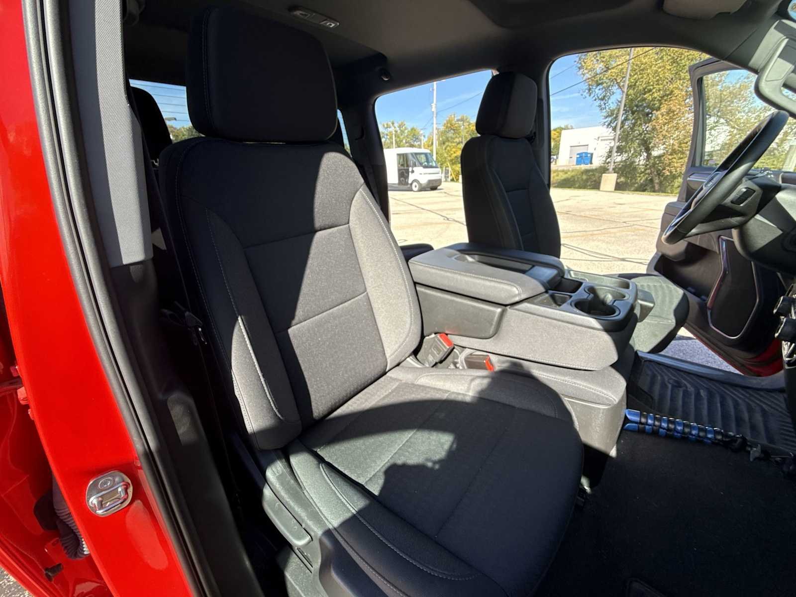 2024 Chevrolet Silverado 1500 LT - Photo 26