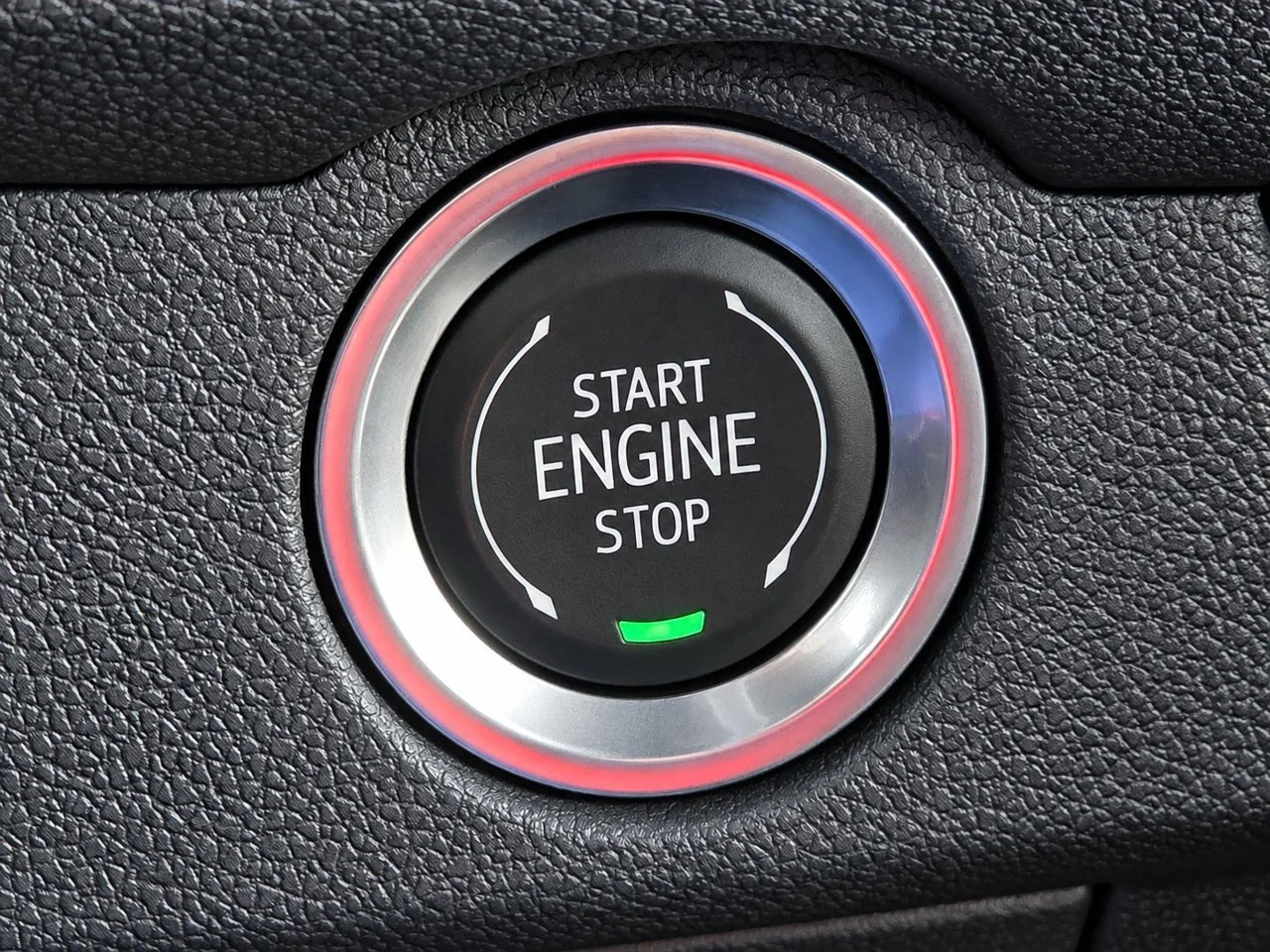 Used 2025 Mosaic Black Chevrolet LT image 18