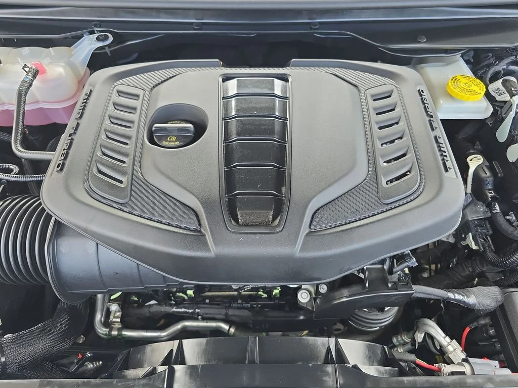 Used 2023 White Jeep Base image 40