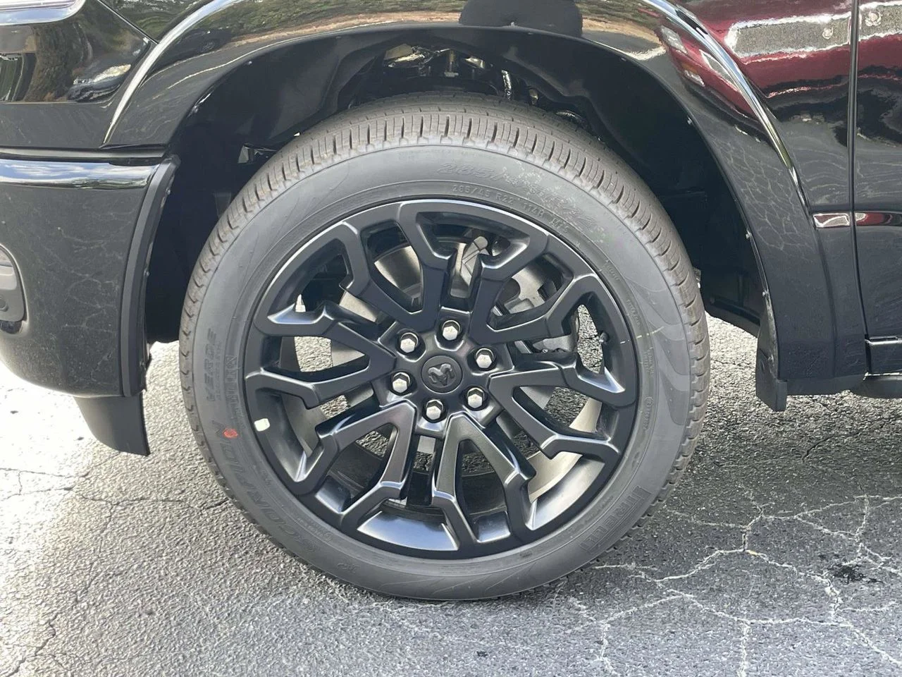 New 2026 Diamond Black Crystal Pearl-Coat Exterior Paint RAM Limited image 38