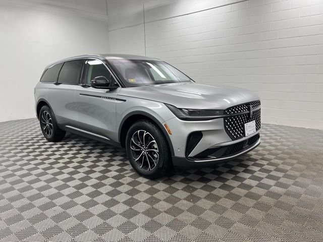 2024 Lincoln Nautilus Premiere AWD's photo