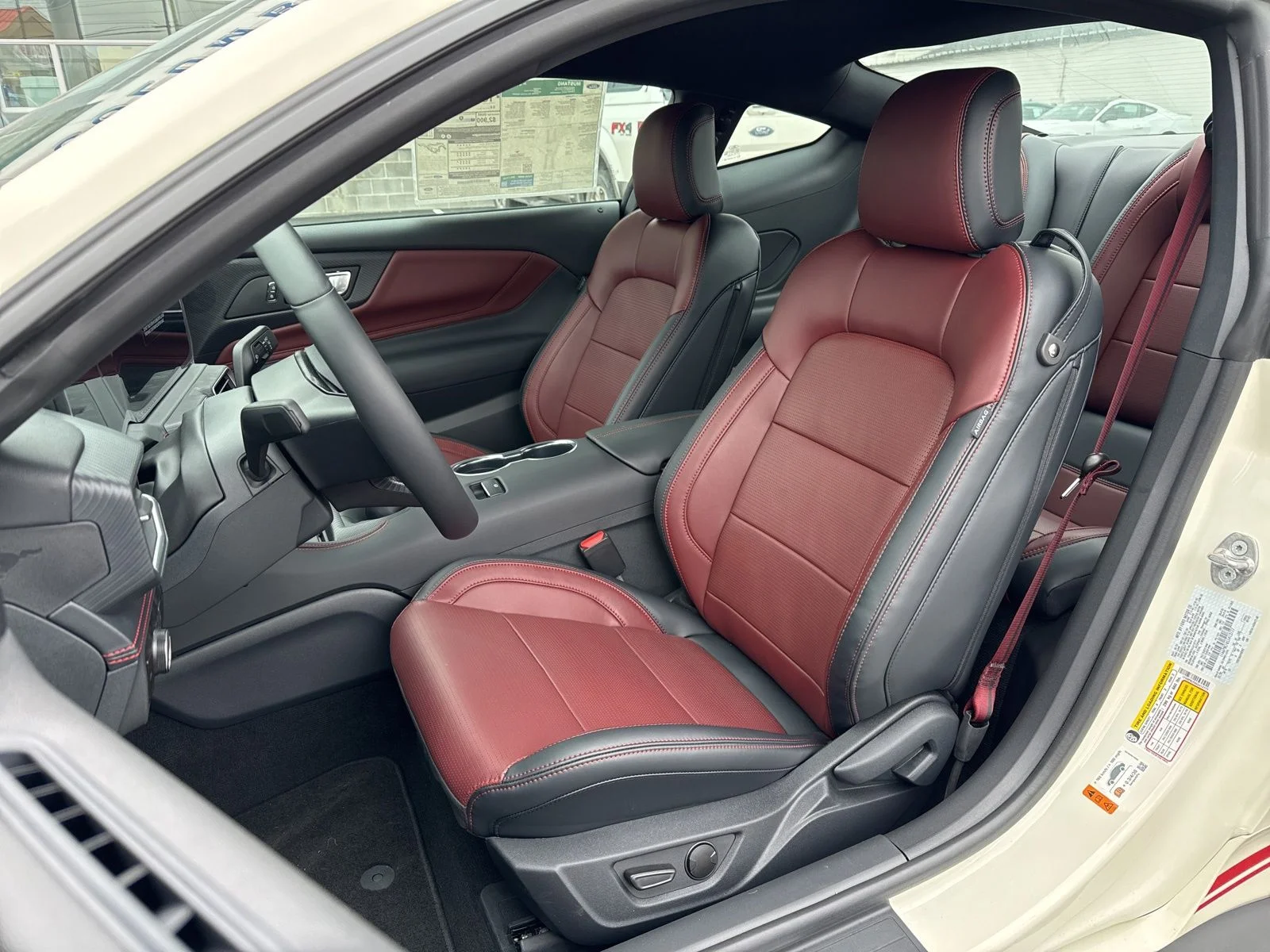 2025 Ford Mustang GT Premium Fastback - Photo 3