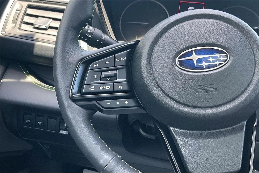 Used 2025 White Subaru Onyx Edition image 21