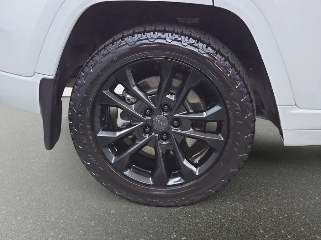 Used 2023 Bright White Clearcoat Jeep Overland 4xe image 35