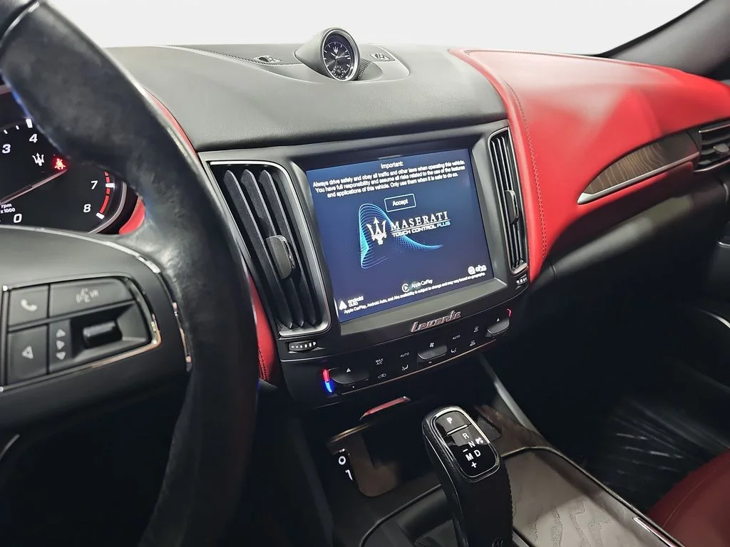 Used 2020  Maserati Base image 22