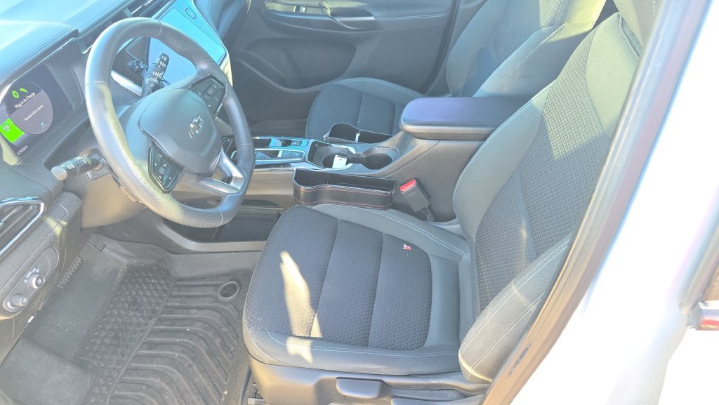 Used 2023 Silver Chevrolet LT image 16