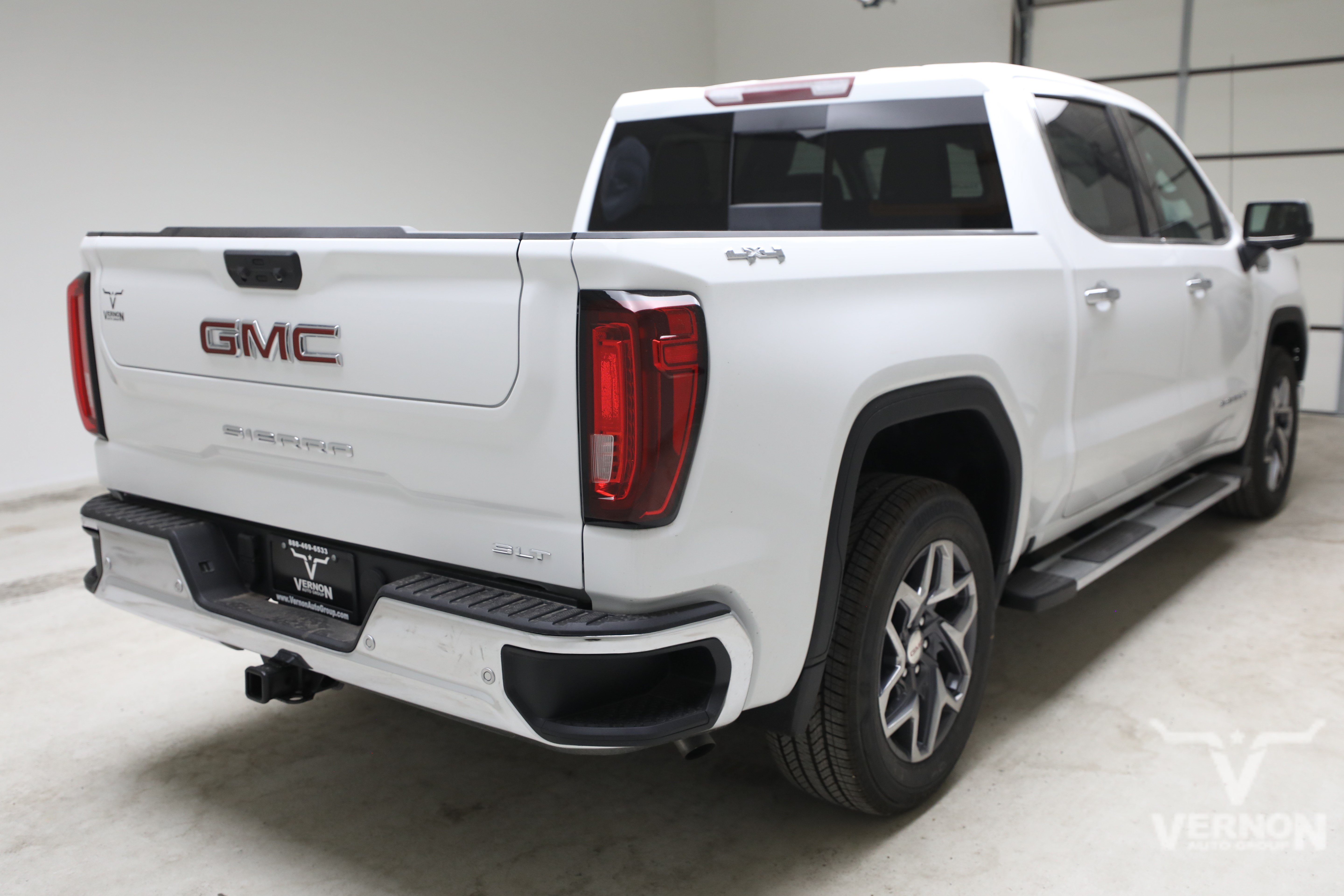 New 2026 Summit White GMC N image 5
