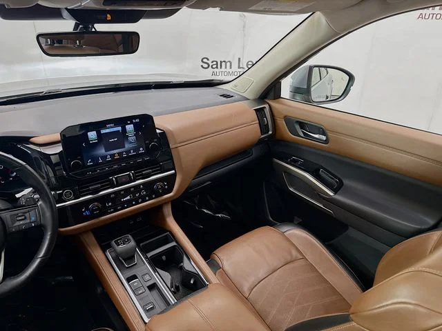 Certified Used 2024 Boulder Gray Pearl Nissan Platinum image 24