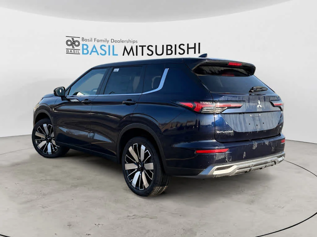 New 2026 Cosmic Blue Metallic Mitsubishi SE image 5