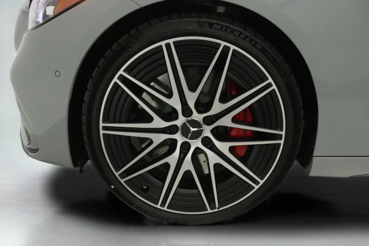 New 2026 MANUFAKTUR Alpine Grey Mercedes-Benz C 43 AMG® 4MATIC® image 11