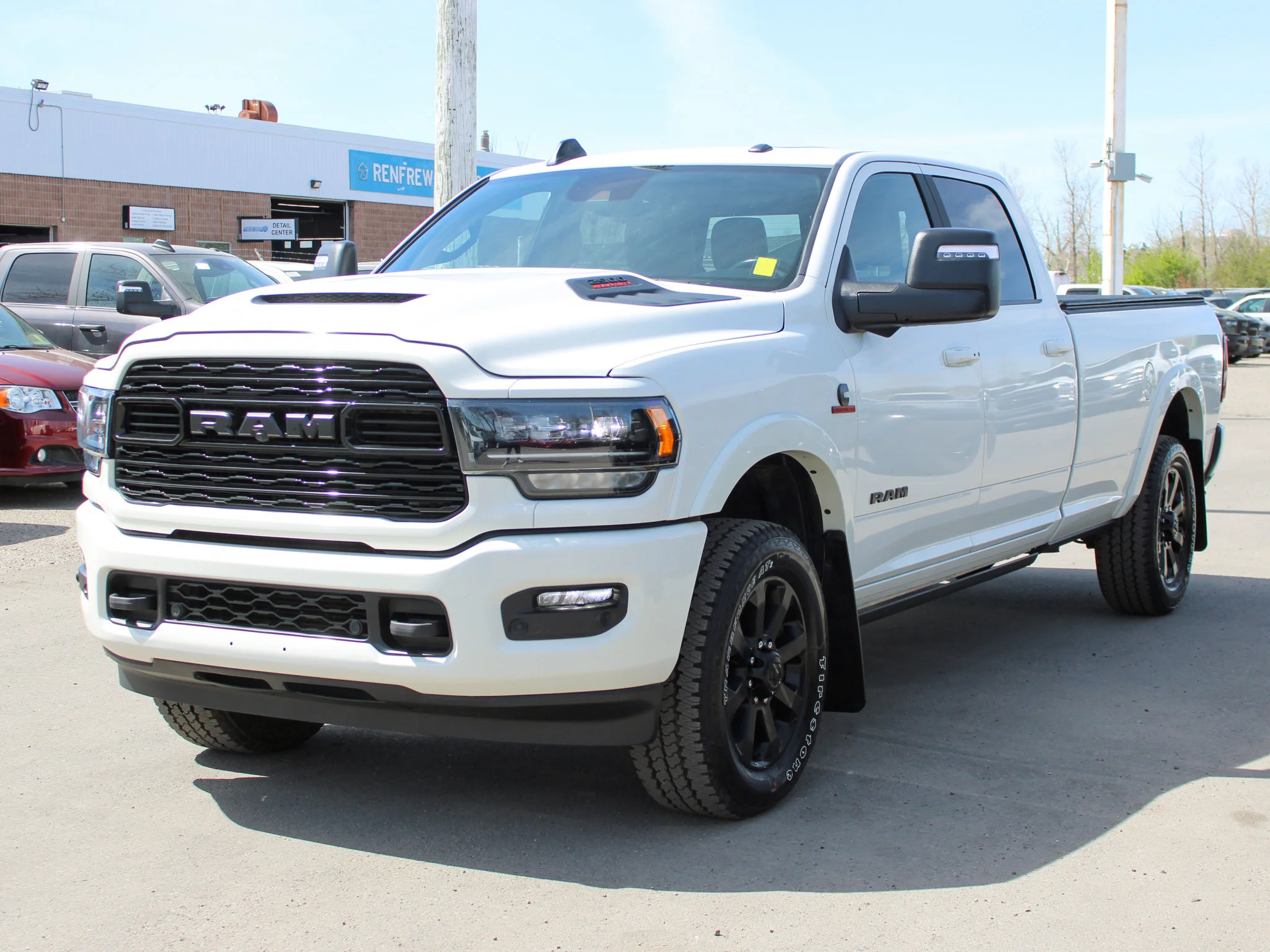 Certified Used 2024 White RAM Limited * Cummins Diesel | Night Edition | 5th Wheel & Gooseneck | Apple CarPlay | Adaptive Cruise image 12
