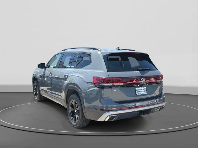 2026 Volkswagen Atlas photo 3