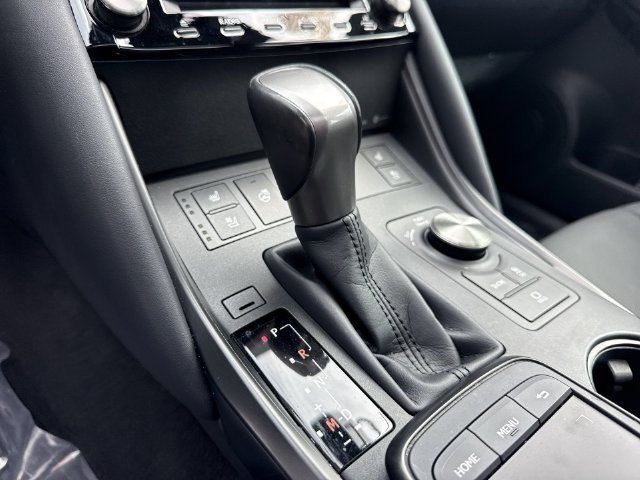 2025 Lexus IS 300 - Photo 20