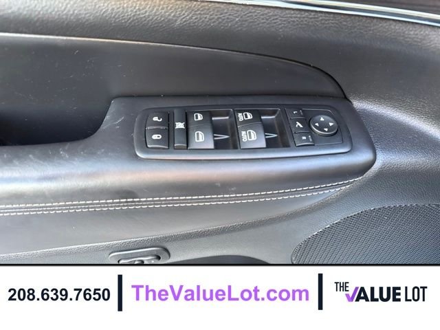 Used 2017 Silver Jeep Overland image 24
