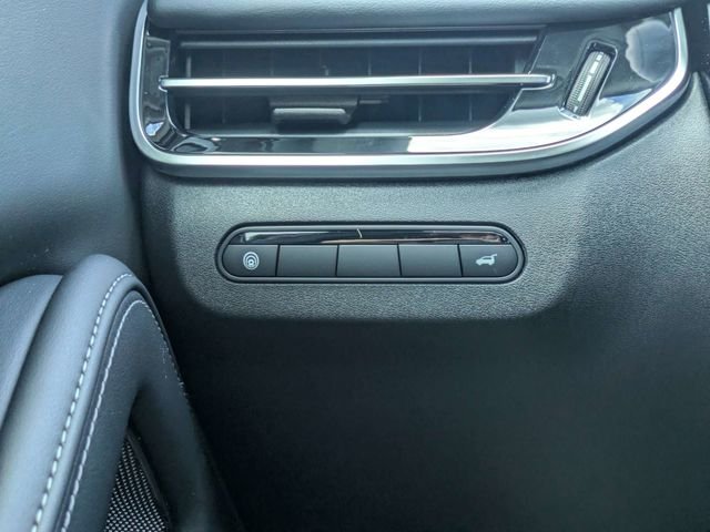 New 2027 RADIANT WHITE INFINITI Pure FWD image 26
