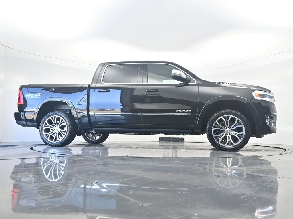 New 2026 Diamond Black Crystal Pearl-Coat Exterior Paint RAM Tungsten image 35