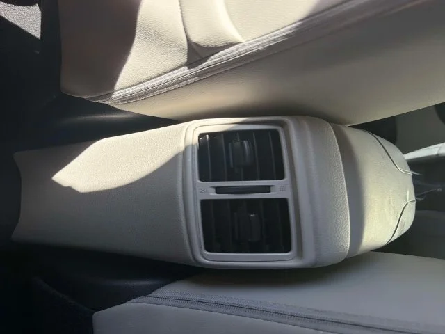Used 2019 Silver Nissan SL image 17