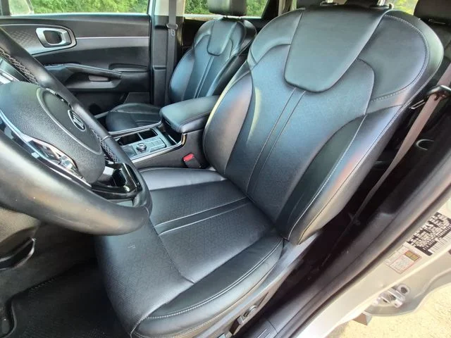 Used 2021 Silver Kia S image 27