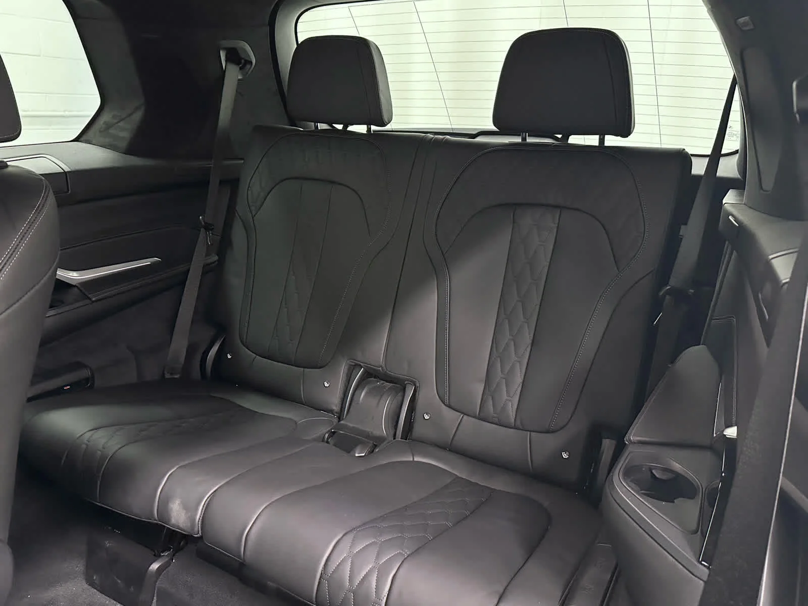 Used 2025 Skyscraper Grey Metallic BMW ALPINA XB7 image 17