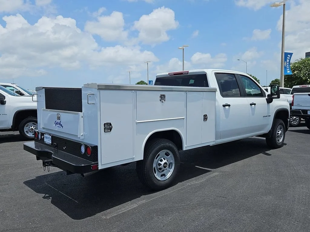 New 2026 Summit White Chevrolet WT image 6